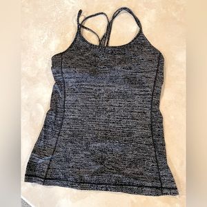 LULULEMON Athletica Size 4 beat the heat tank top